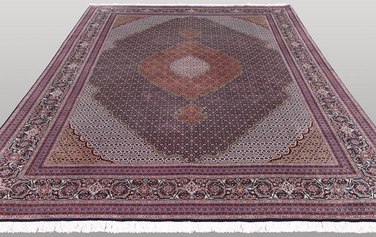 Tabriz part silk s.k 50 Radj, ca 355 x 247 cm.