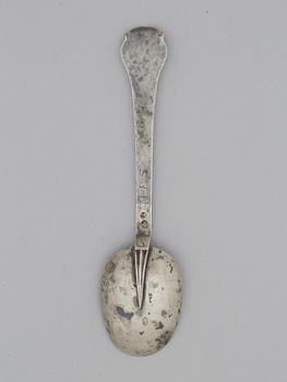 208. Christoffer Lindenberg, råttsvanssked, silver, Stockholm (verksam 1668-1674).