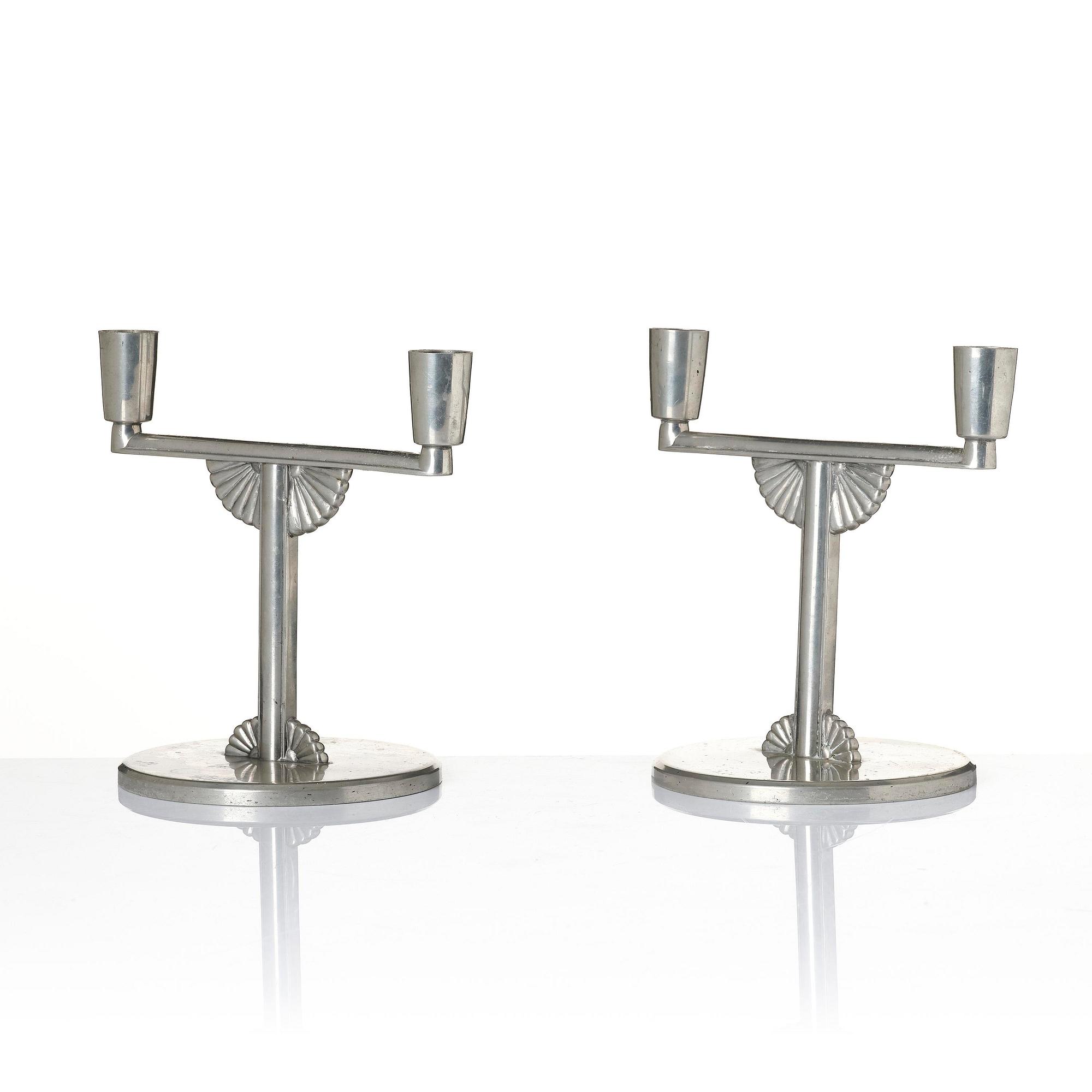 Ljusstakar, ett par, tenn, Knut Eriksson & Co, Eskilstuna, 1932.