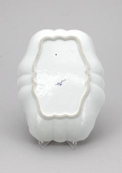 SKÅLFAT. Porslin. Meissen, troligen 1700-tal.