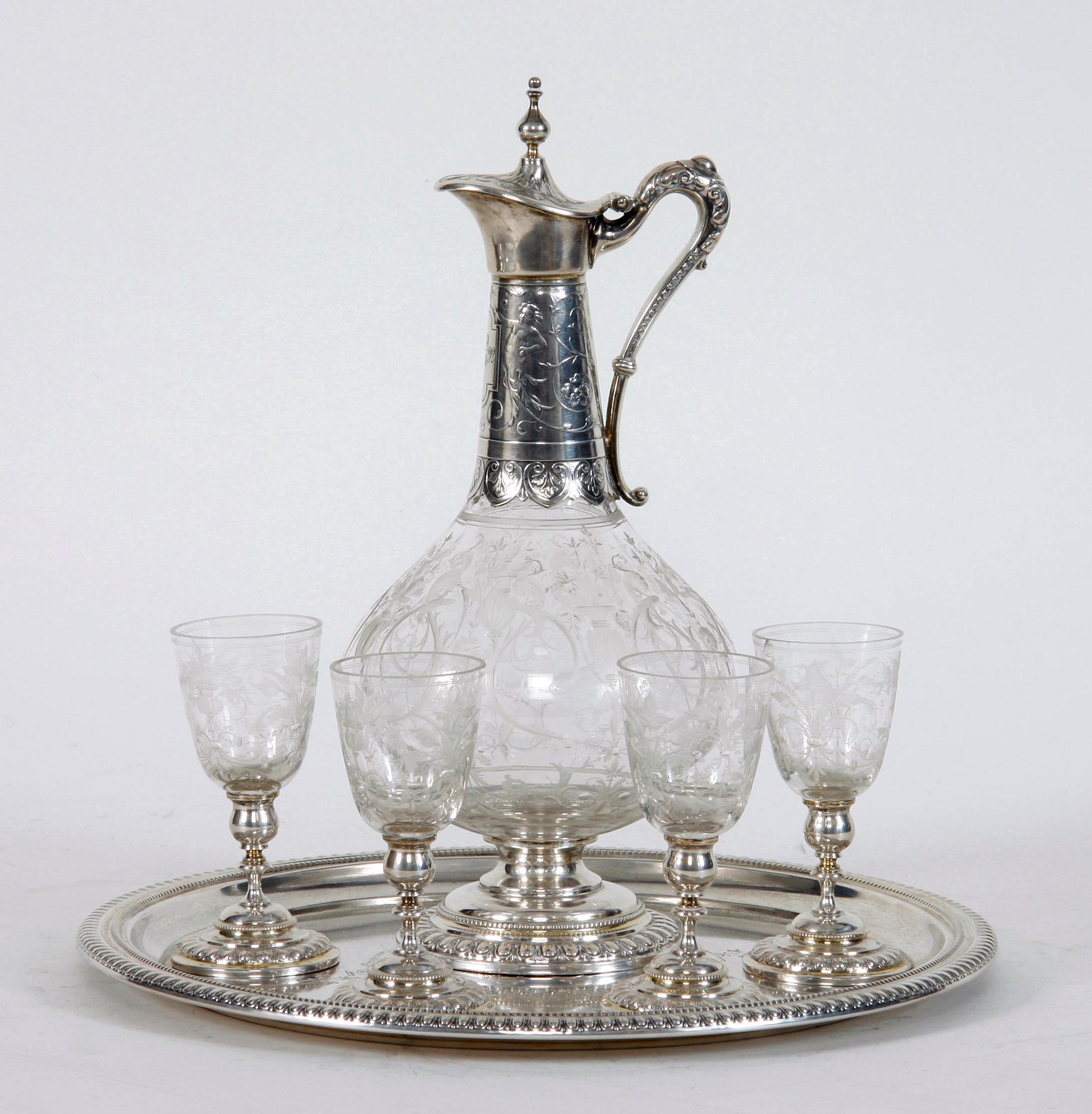 BRICKA, KARAFF SAMT GLAS, 4 st. Silver och glas. Lars Larsson & Co, Stockholm 1884.