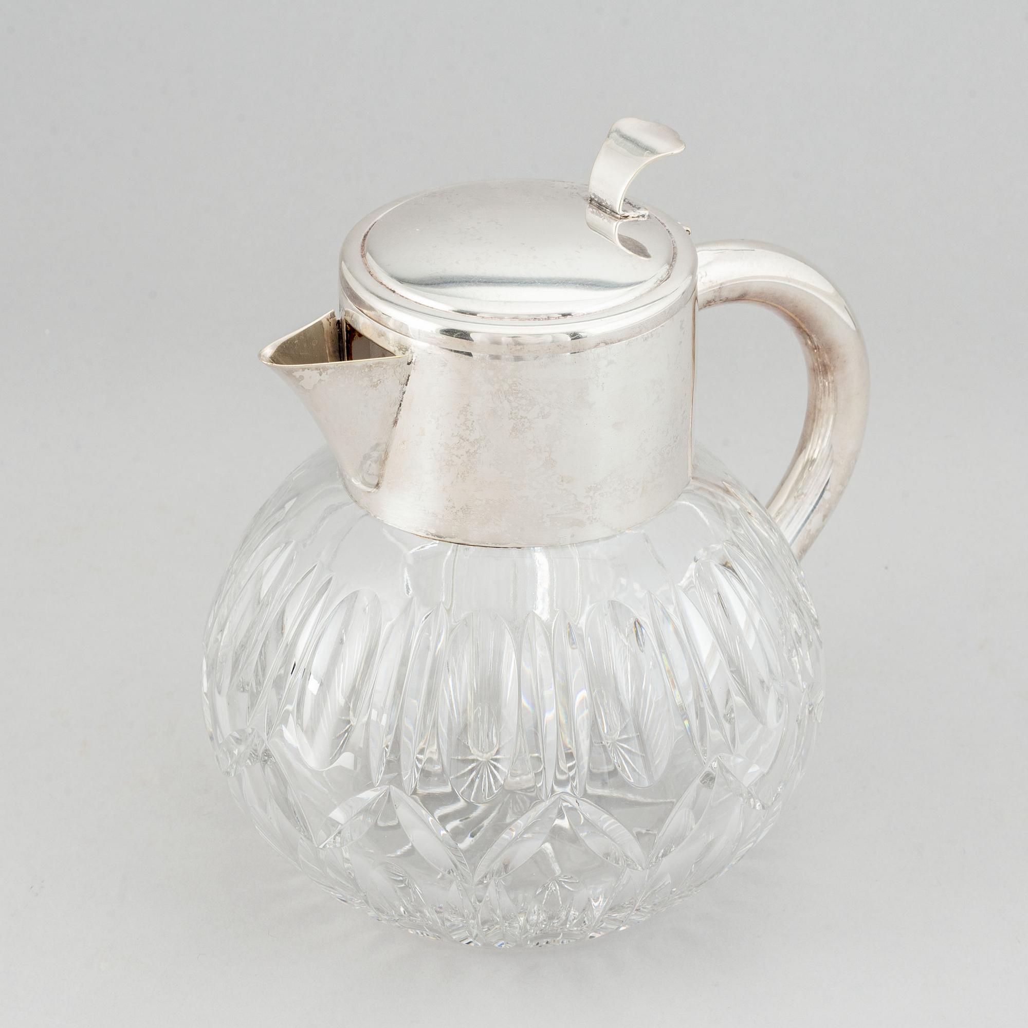 A 20th-century service jug.