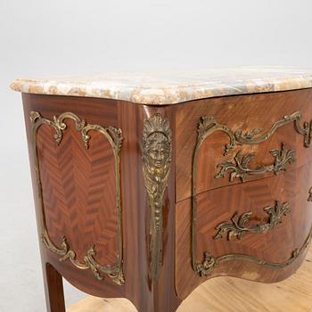 Chest of drawers in Louis XV style, mid-20th century.