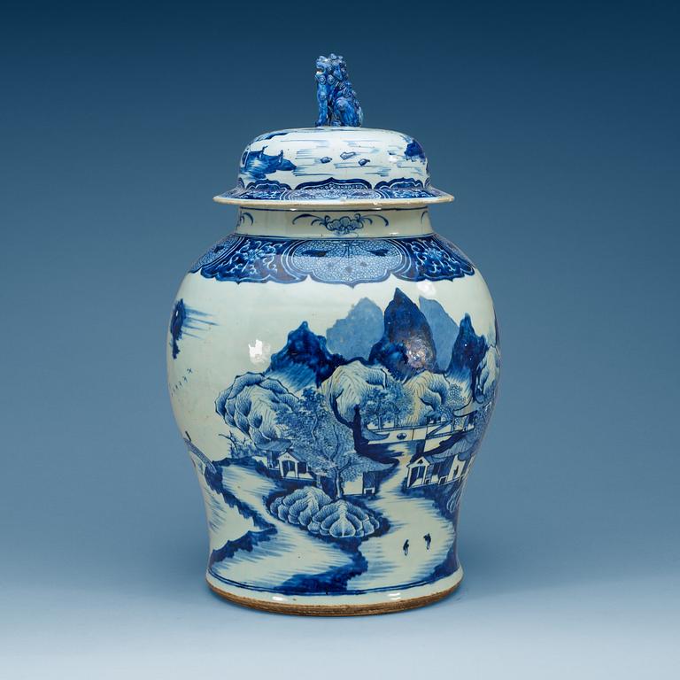 A large blue and white jar with cover, Qing dynasty, Jiaqing (1796-1820).