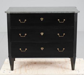 BYRÅ, sengustaviansk stil, tidigt 1900-tal.