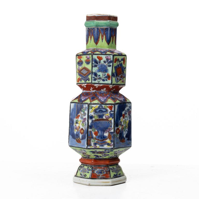 A 'clobbered' vase, Qing dynasty, Kangxi (1662-1722).