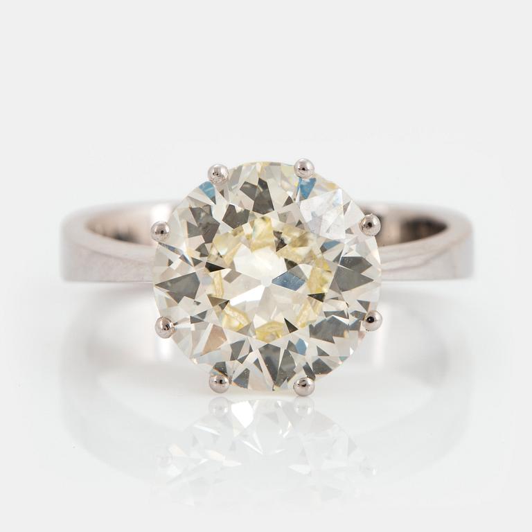 A platinum ring set with an old-cut diamond weight ca 4.00 cts quality ca N/O si.