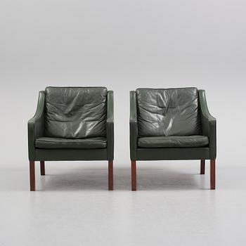 BØRGE MOGENSEN, a pair of easy chair model 2207-22.