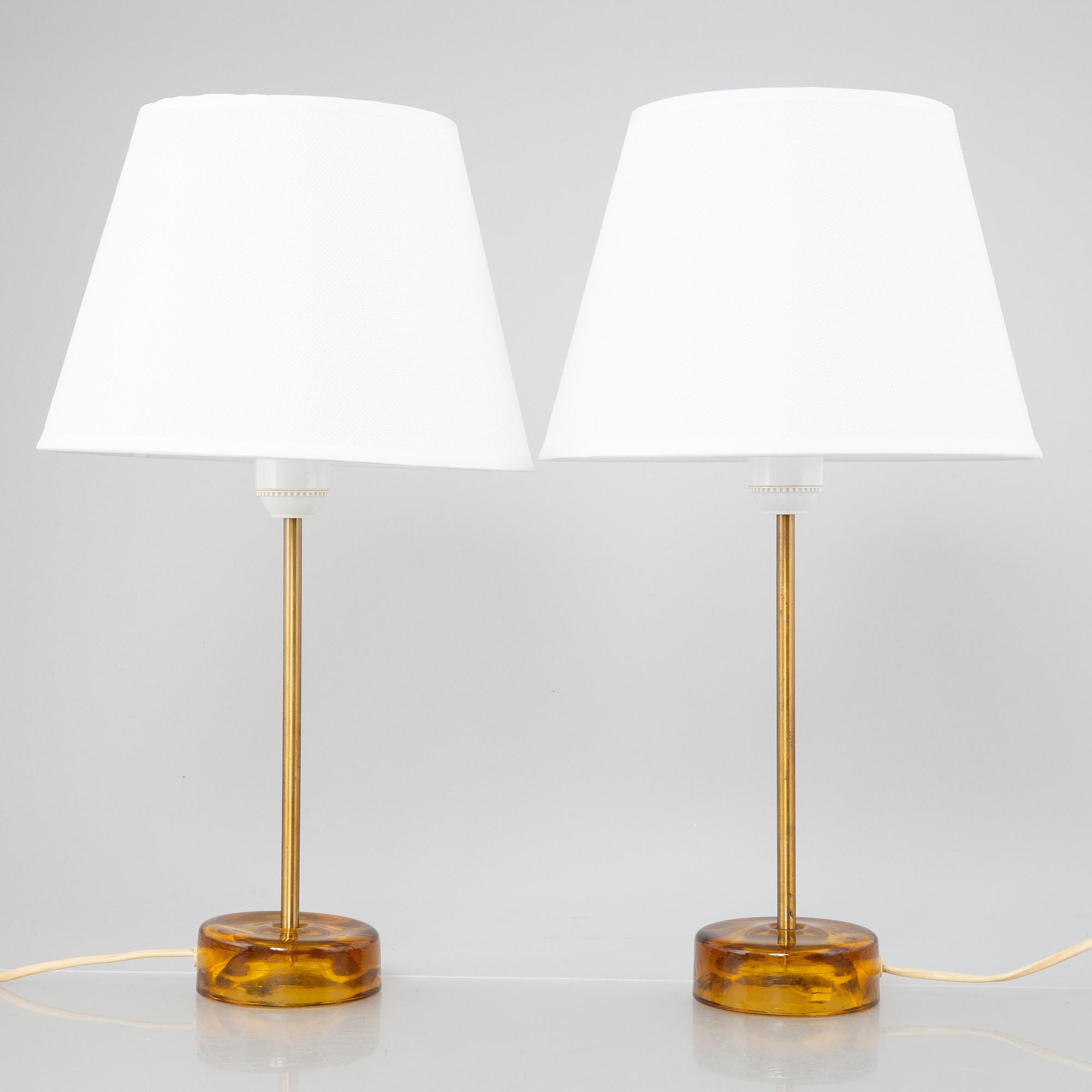 Bordslampor ett par, Nybro Armaturfabrik. 1900-talets andra hälft.