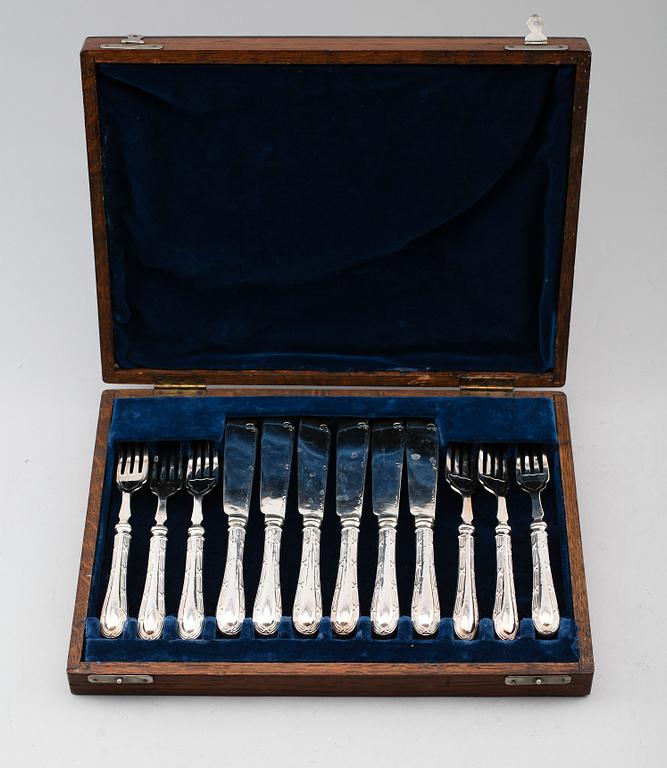 FISKBESTICK, 12 st, pläter, England, 1900-talets mitt.