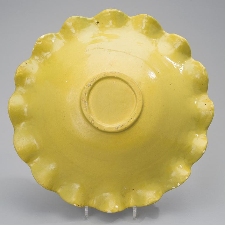 BIRGER KAIPIAINEN, A CERAMIC DISH. The girl with the pearl necklace. Signed Kaipiainen. Arabia, 1940s.