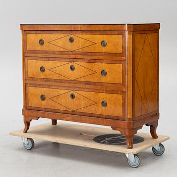 A chest of drawers, 19th century.