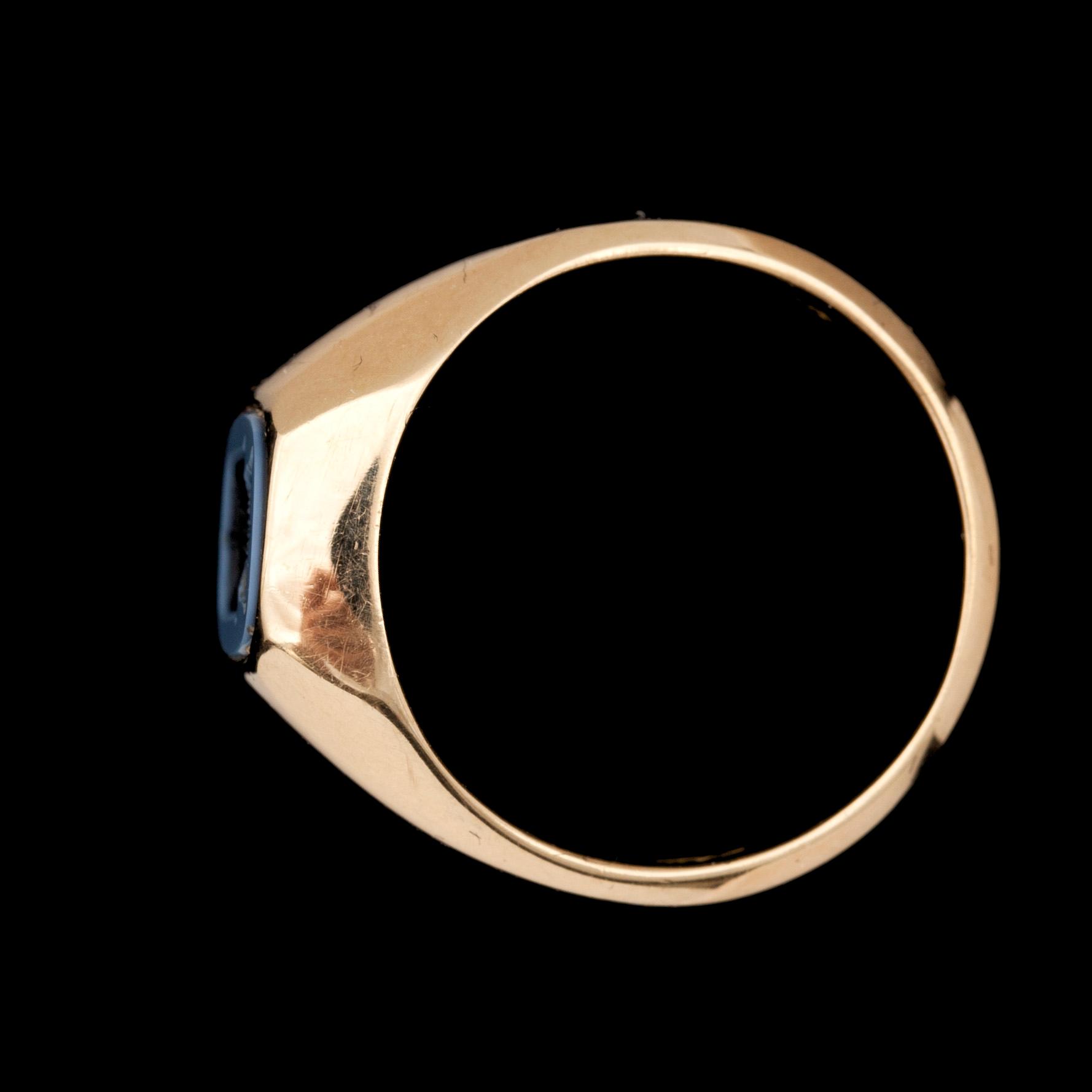 RING, s k vapenring, 18 k guld, Sverige, 1999. Vikt ca 5,7g.