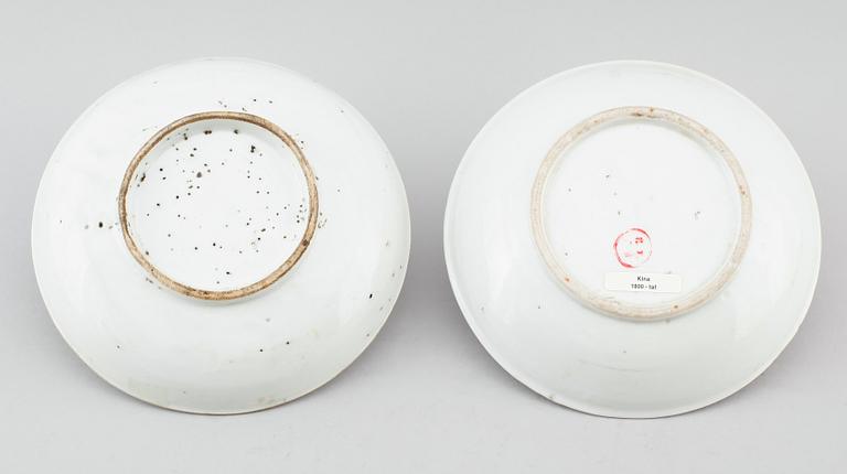 SKÅLFAT, 2 st, porslin, Kina, 1800-talets andra hälft.