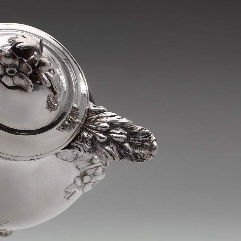 A Swedish 18th century silver coffee-pot, Pehr Zethelius, AStockholm 1771.