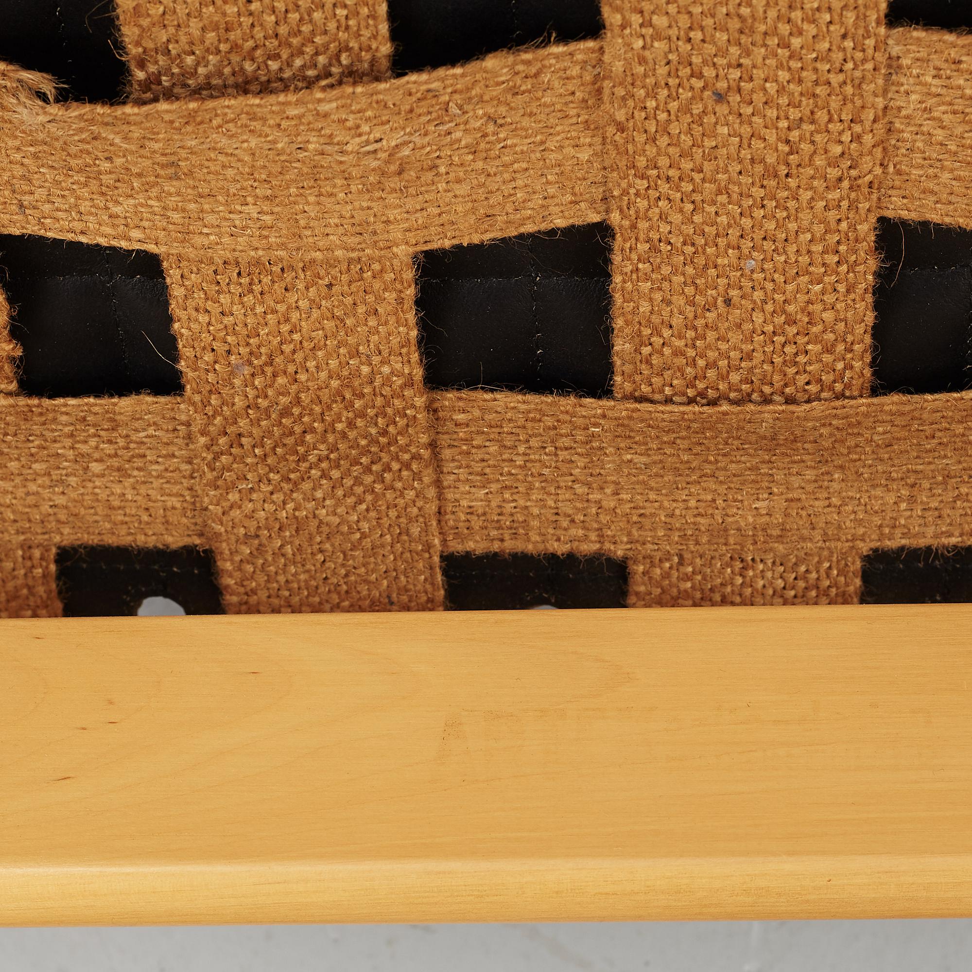 Alvar Aalto, karmstol, modell 45, Artek, Finland, 1900-talets slut.