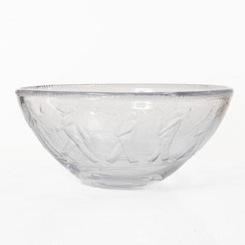 Erik Höglund, an engraved glass bowl "The Emperor's New Clothes", model H 838, Boda 1950s.