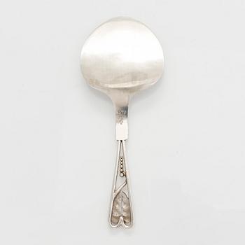 Georg Jensen, an early 20th-century silver server, 1904-1908. Model G.I. 71.
