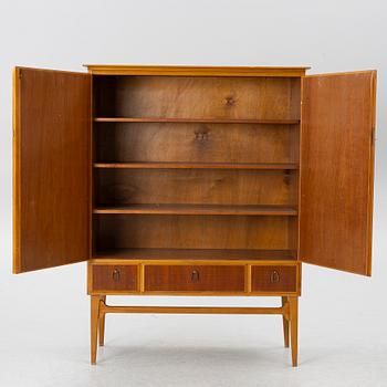 Skåp, 1900-talets mitt.