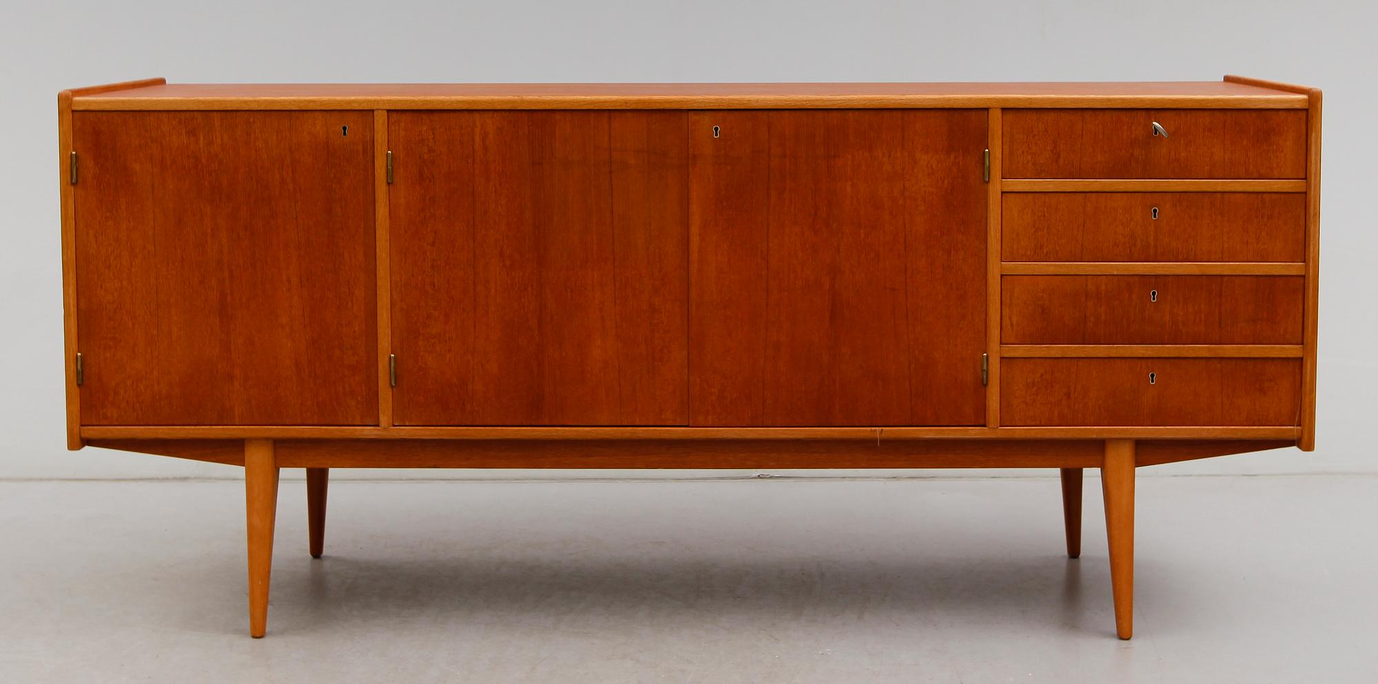 SIDEBOARD, 1900-talets andra hälft.