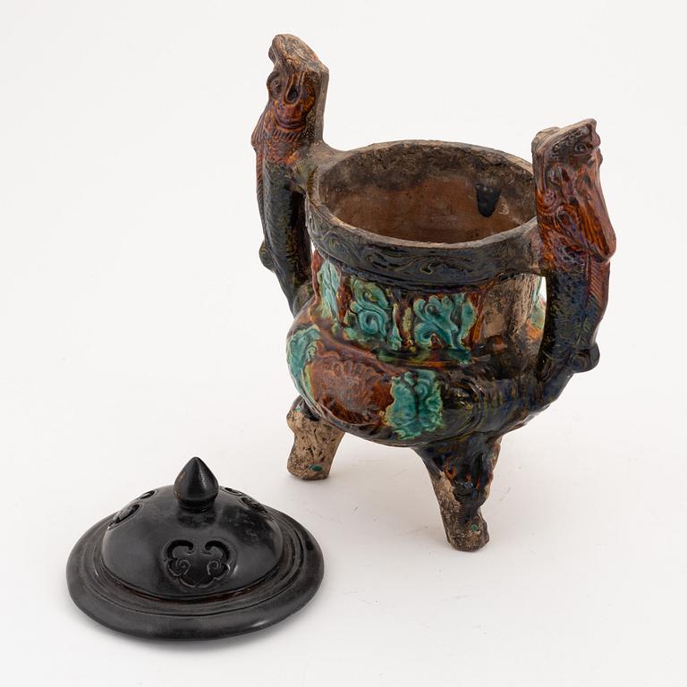 A tripod censer, Ming dynasty (1368-1644).