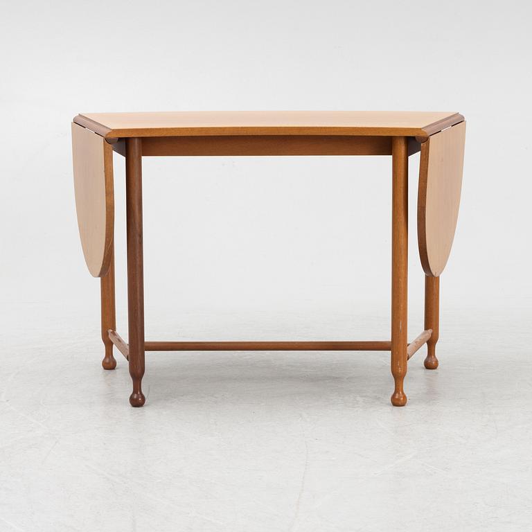 Josef Frank, drop-leaf table, model 1333, Firma Svenskt Tenn.
