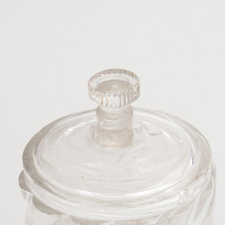 Gratchev, Kristallbehållare med silverlock, 8 st, St. Petersburg, 1800-talets slut.