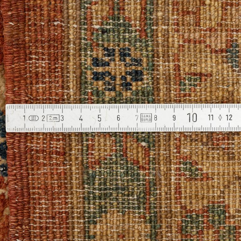 Matta, Afghanistan/Pakistan, ca 335 x 250 cm.