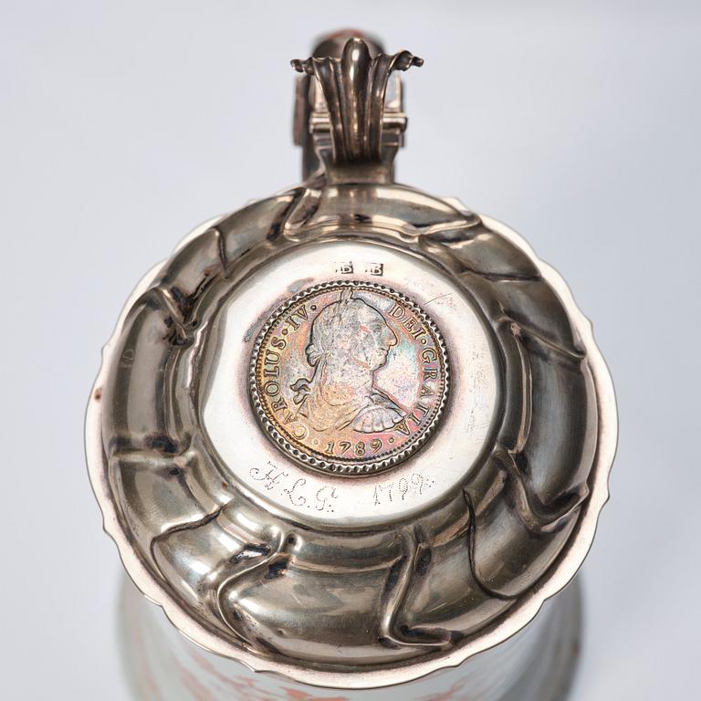 A silver mounted tankard, Qing dynasty, Kangxi (1662-1722).