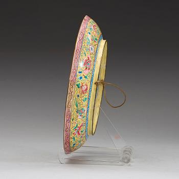 An enamel on copper dish, Qing dynasty 18th century.