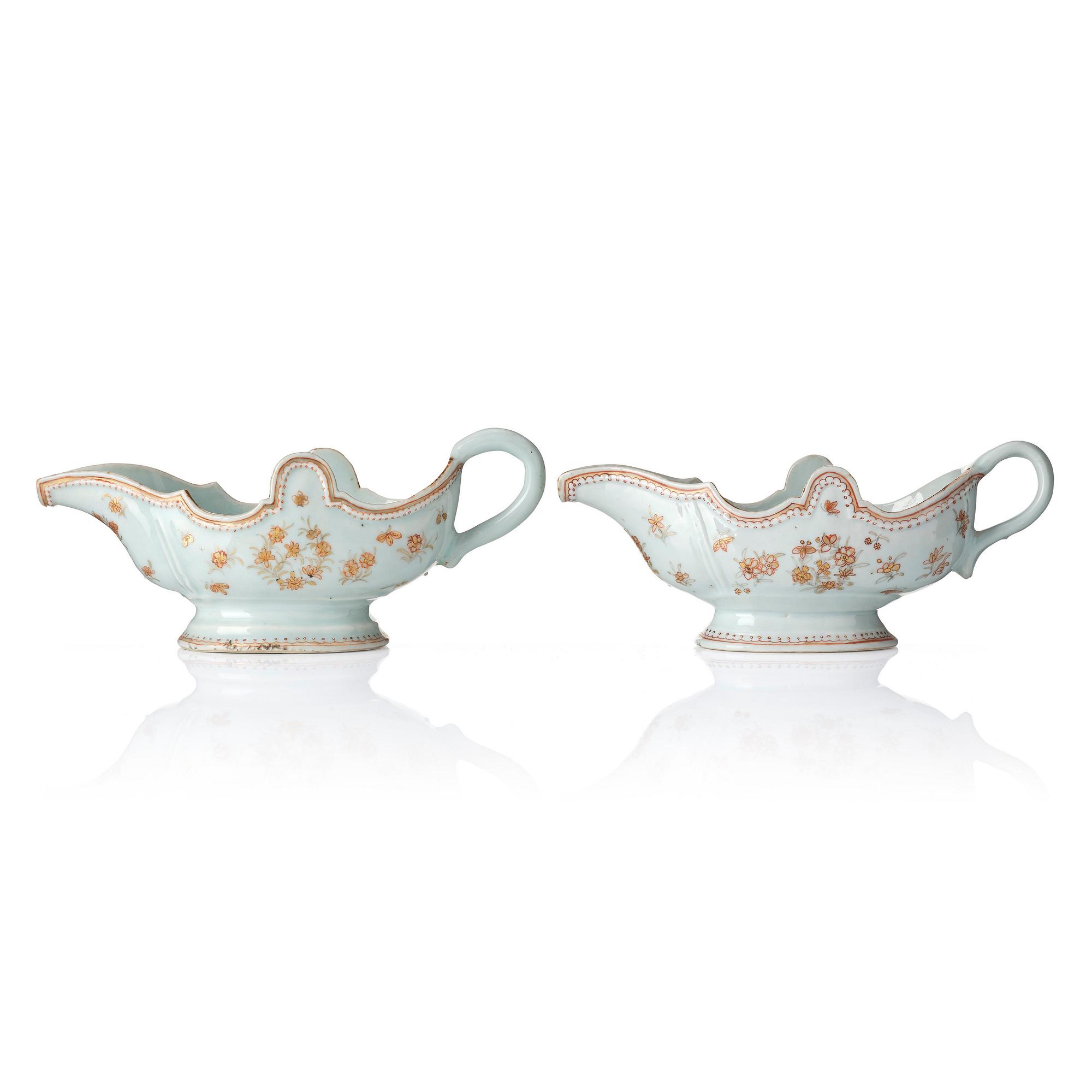A set of two iron red and gold sauce boats, Qing dynasty, Qianlong (1736-95).