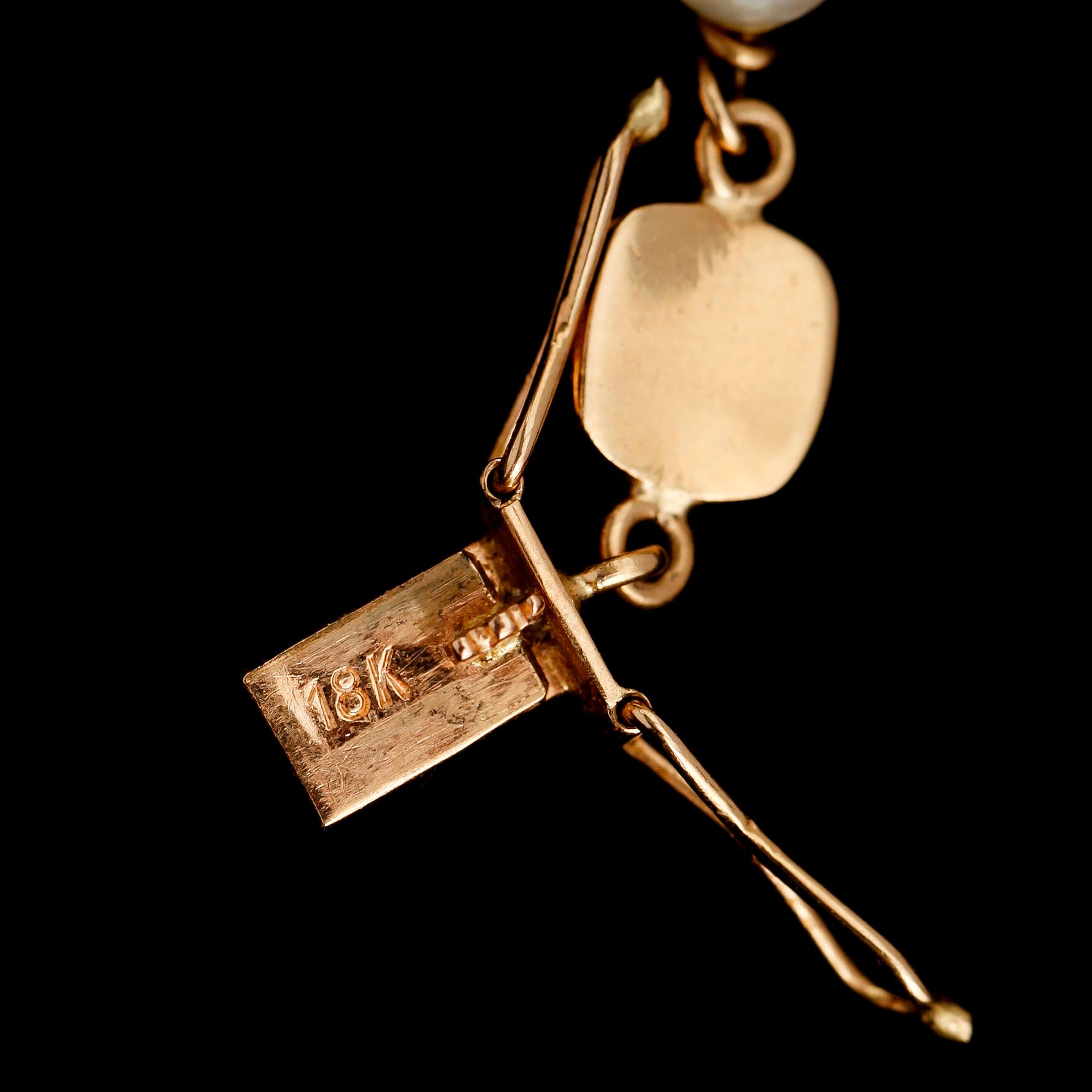COLLIER, 18 k guld, odlade pärlor, rosenkvarts, svenska stämplar.