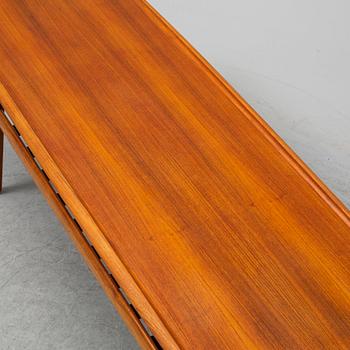 GRETE JALK, a mid 20th century coffee table for Glostrup Möbelfabrik, Denmark.