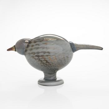 Oiva Toikka, a 'Pigeon' glass bird, signed O. Toikka Nuutajärvi.