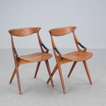 STOLAR, 2 stycken, "71", Arne Hovmand-Olsen/Mogens Kold 1960.