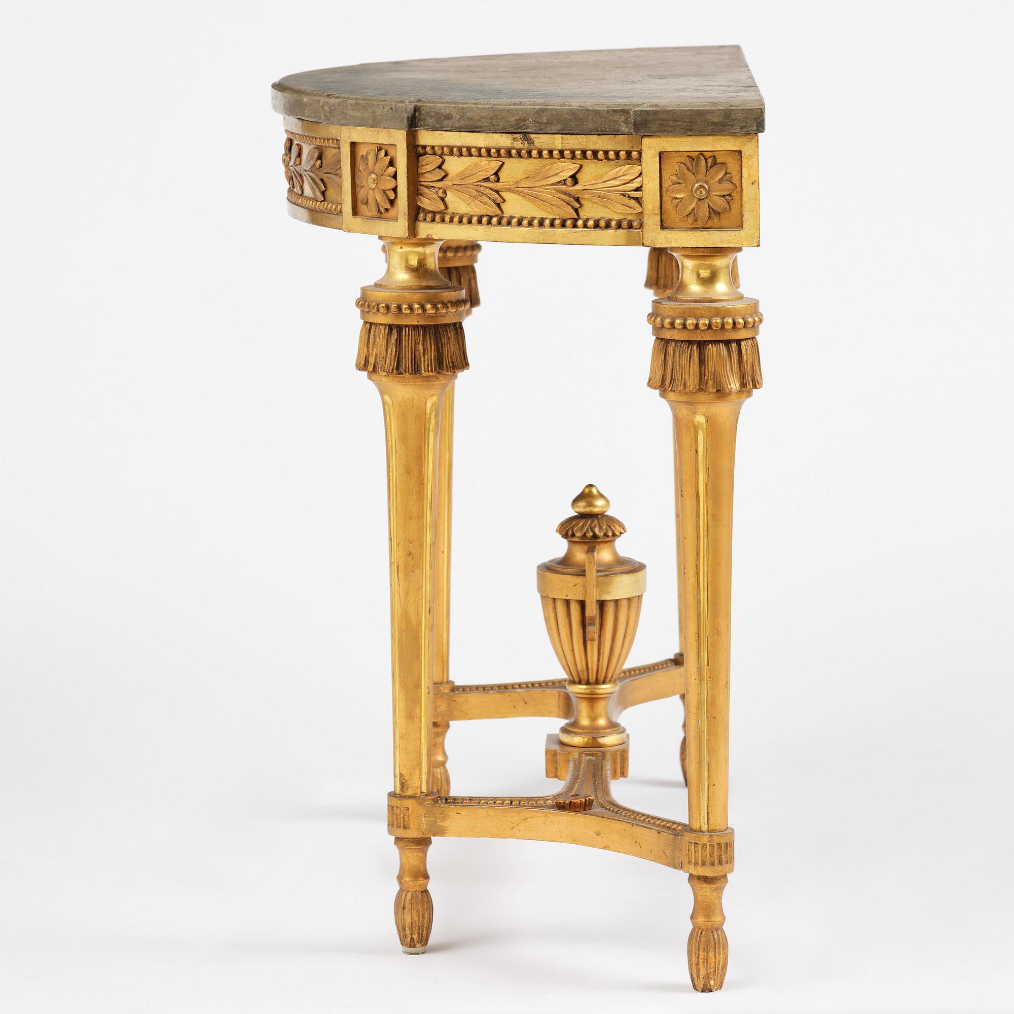 Konsolbord, Stockholmsarbete, sent 1700-tal, Gustavianskt.
