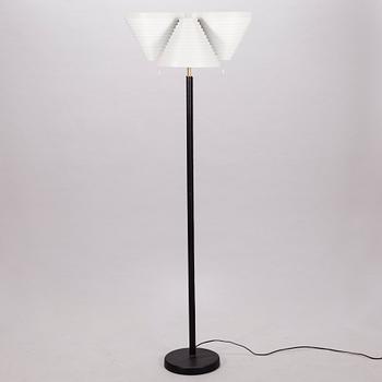 ALVAR AALTO, a 'A 809' floorlamp for Valaistustyö.