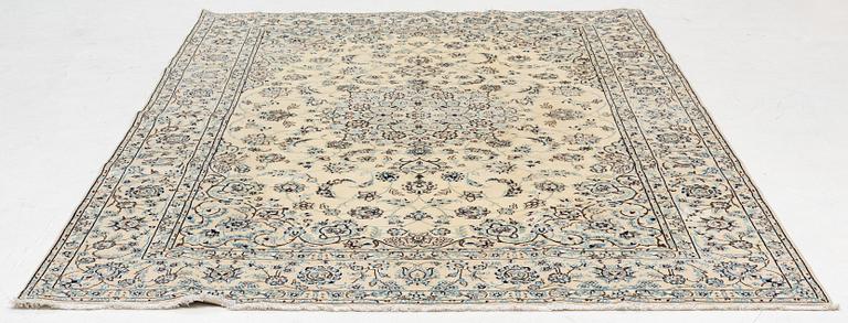 Carpet, Nain, approx. 305 x 200 cm.
