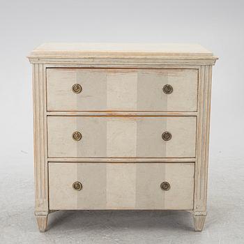 Chest of drawers, 20th century.