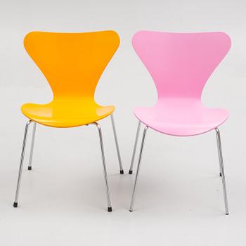 Arne Jacobsen, seven "Seven" chairs, Fritz Hansen, Denmark, 1970's/-1990'.