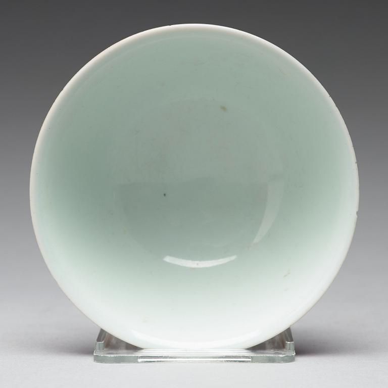 A 'sang de boef' glazed bowl, Qing dynasty (1644-1912), with Qianlong mark.