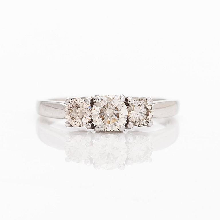 A 14K whitegold threestone ring with brilliant-cut diamonds total approx. 0.89 ct.