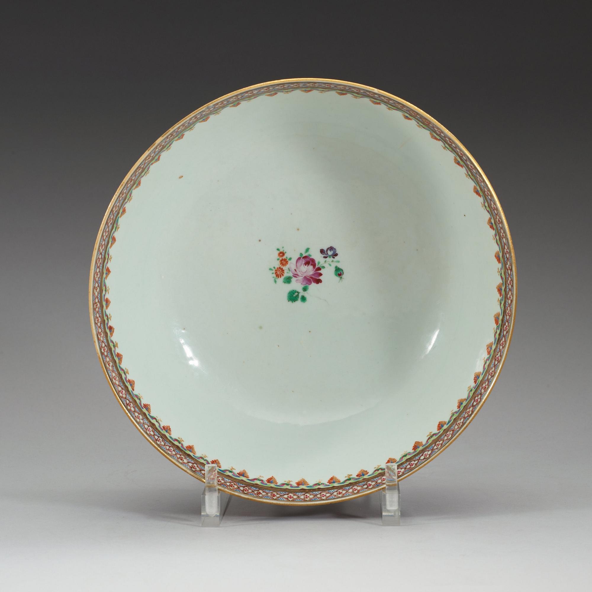 A famille rose punch bowl, Qing dynasty, Qianlong (1736-95).