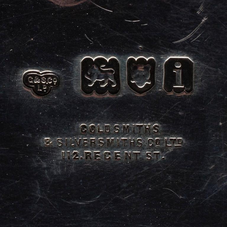 VISITKORTSBRICKA, silver, England, London 1904, vikt 602 g.