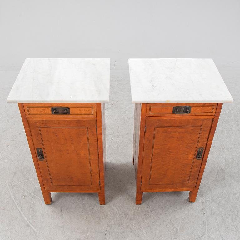 Sängbord, ett par, tidigt 1900-tal.