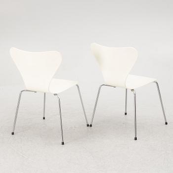 Arne Jacobsen, a set of eight model 'Seven' chairs, Fritz Hansen, Denmark 1990.