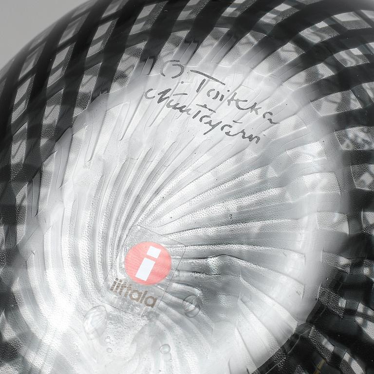 OIVA TOIKKA, glasfågel, Fiskariina, signerad O. Toikka Nuutajärvi.