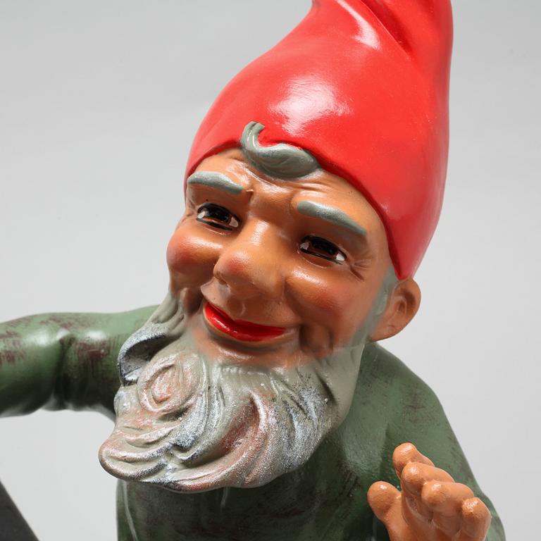 A garden gnome from Heissner in Germany, second half of the 20th century.