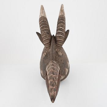 Masker, 3 st, enligt uppgift Fang, Gabon samt BWA, Burkina Faso, 1900-talets andra hälft.