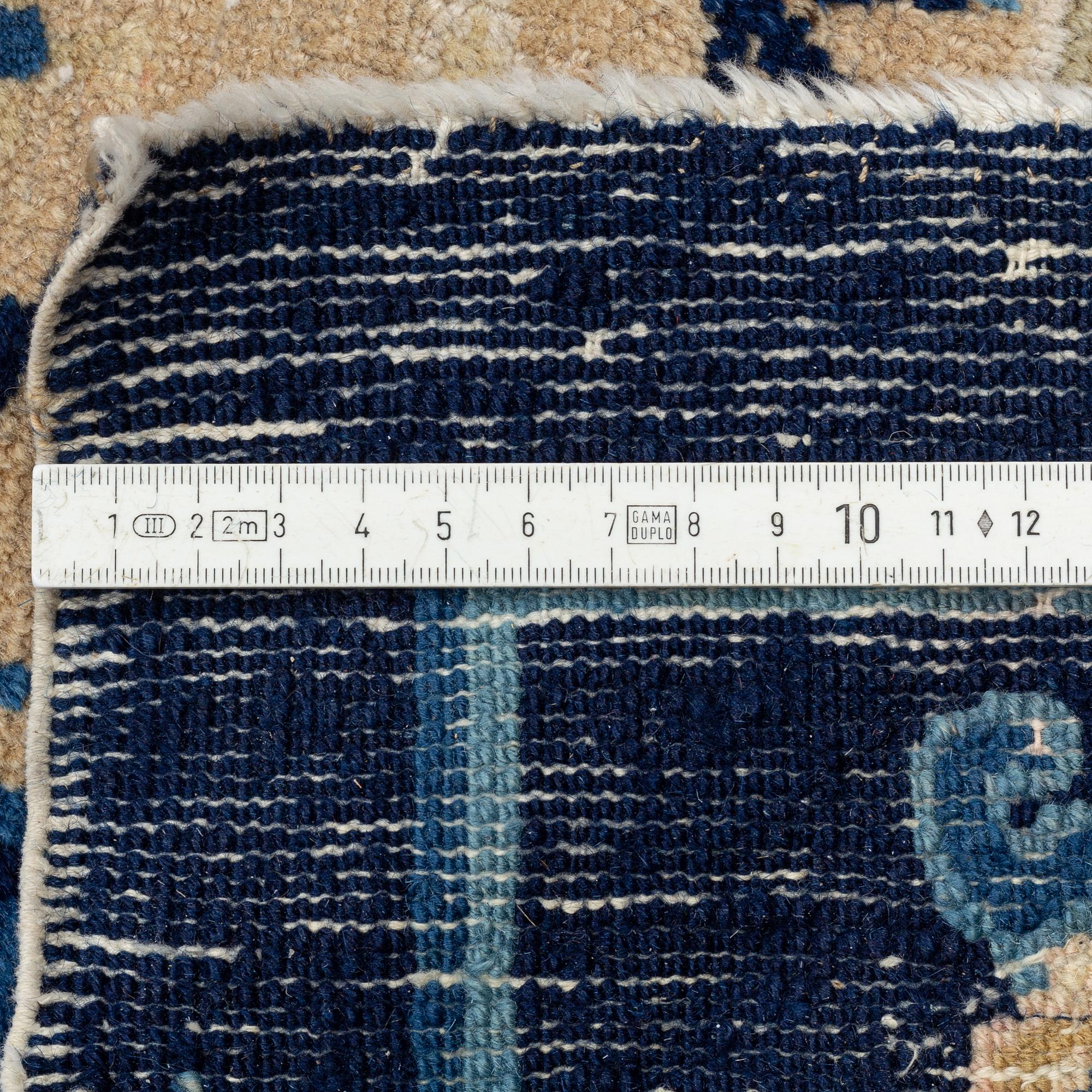 Matta, Kina, 325 x 245 cm.